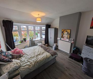 3 bedroom private hall to rent - Photo 4