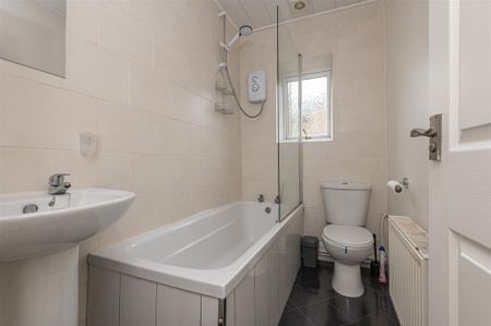 3 bedroom terraced house to rent - Photo 2