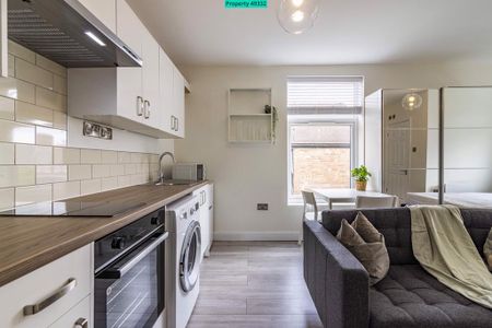 1 bedroom flat to rent - Photo 2