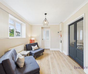 4 bedroom semi-detached house to rent - Photo 6