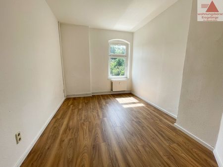 Frisch renoviert – Gemütliche 2-Raum-Wohnung in Aue - Photo 4