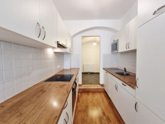 Historischer Charme trifft modernes Wohnen – 2,5-Zimmer-Wohnung in der Rathausgasse - Foto 1