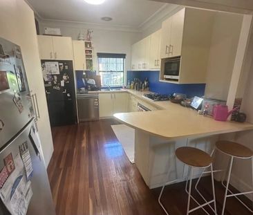 Wavell Heights - Photo 6