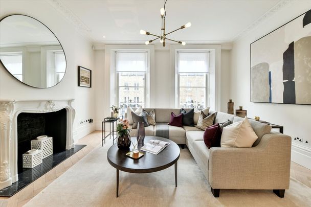 A well presented three bedroom duplex apartment in the heart of Belgravia, SW1. - Photo 1