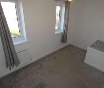 2 bed House - To Let - Photo 3