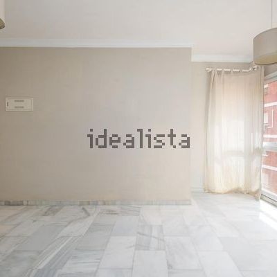 Alquiler de piso en Calle Barcenillas - Foto 1