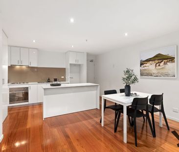 Live where the action is and come home to calm. - Photo 6