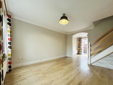 3 bedroom detached to rent Admirals Way, Norwich - Photo 3