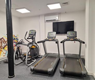 1 bedroom private hall to rent - Photo 5