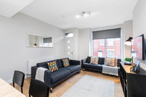 6 bedroom house to rent - Photo 1