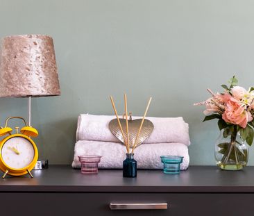 🌺 ENSUITE ROOMS, ALL BILLS, CLEANER & GARDENER 🌺 Room 3 - Photo 2