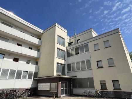 Helle, große und schöne 2 Zimmer-Wohnung in top Lage zu UKGM + Bahnhof, Wilhelmstr. 19, Gießen - Photo 3