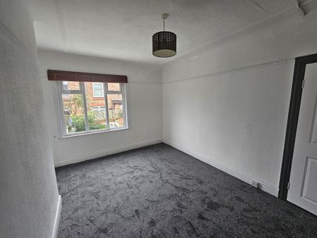 1 Bed Flat, Rowson Street, CH45 - Photo 3
