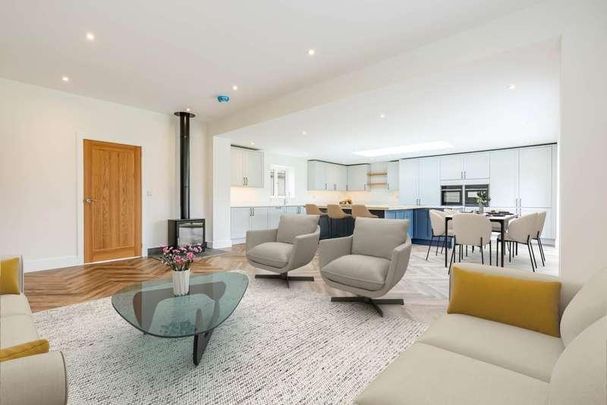 The Green, Chearsley, HP18 - Photo 1