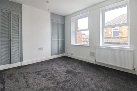 2 bed terraced house to rent in Station Road, Barnsley, S70 - Photo 2