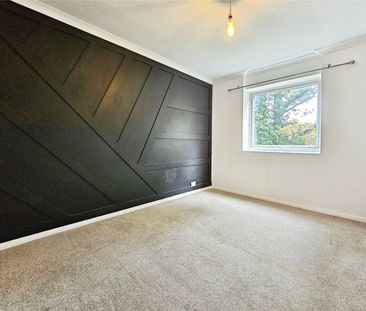 3 bedroom apartment to rent - Photo 3