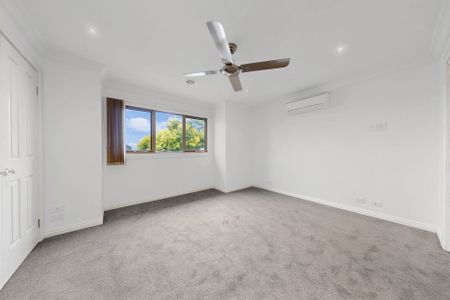 Spacious Family Sized Home in heart of Strathmore - Photo 3