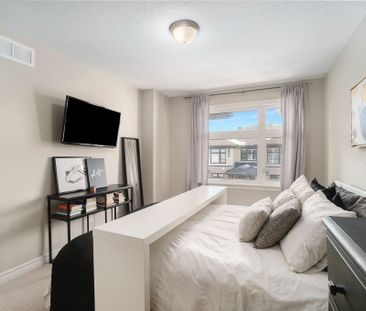 For Lease - 83 Stockholm Private, Blossom Park - Airport and Area, ... - Photo 6