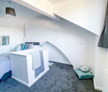 1 bedroom in a house share to rent - Photo 2