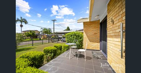 LIFESTYLE LIVING - Photo 5