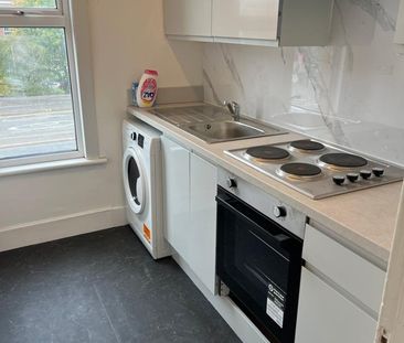 Room in a Shared House, Forest Road, E17 - Photo 1