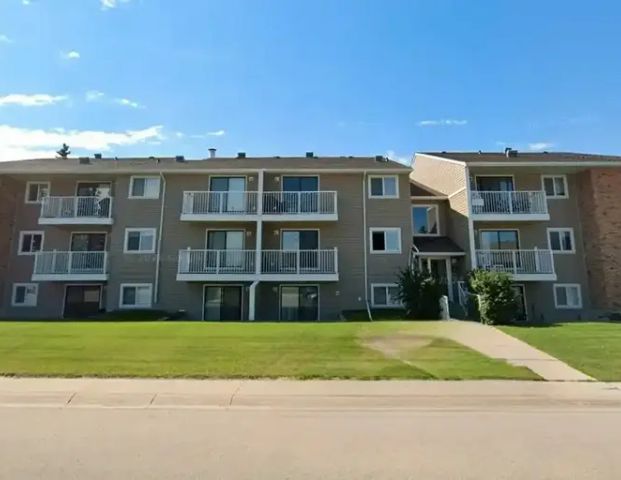 302 49 Bennett Street | 302 49 Bennett Street, Red Deer - Photo 1