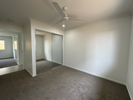4 Provence Place, Greenbank QLD 4124 - House For Rent | Domain - Photo 3