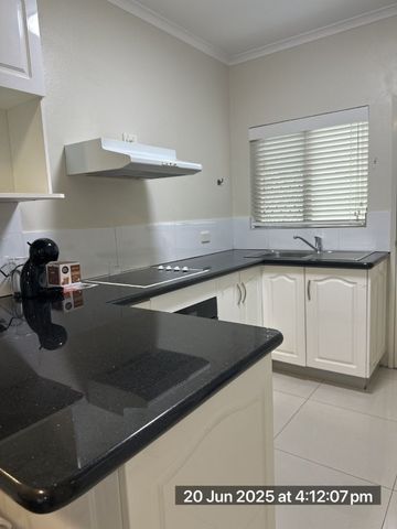 2 Bedroom 1 Bathroom : Furnished Unit : Close to Beach - Photo 5
