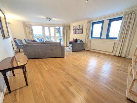 2 bedroom flat to rent - Photo 3