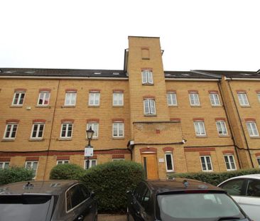 2 bedroom ground floor flat to rent - Photo 2
