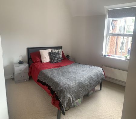 Two Bedroom Flat for Rent in Ellesmere Park - Photo 5