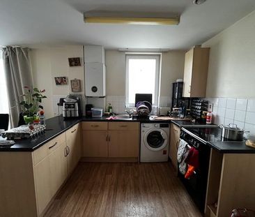 1 bedroom in a house share to rent - Photo 5