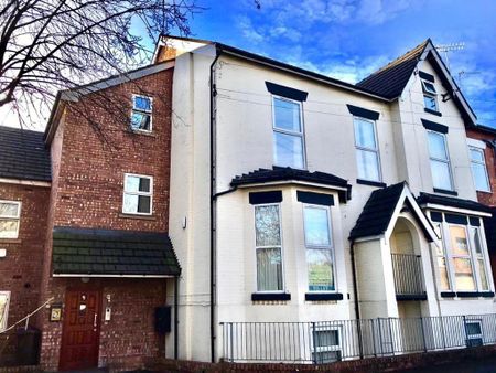 3 bedroom flat to rent - Photo 4