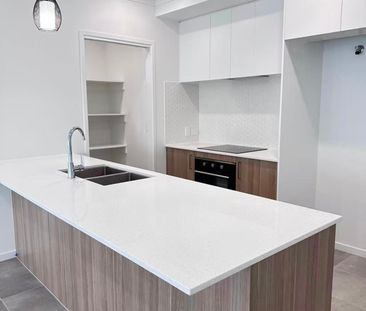 Collingwood Park - Photo 3