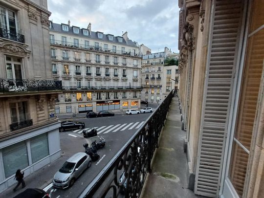 location Appartement F5 DE 149.7m² À PARIS - Photo 1