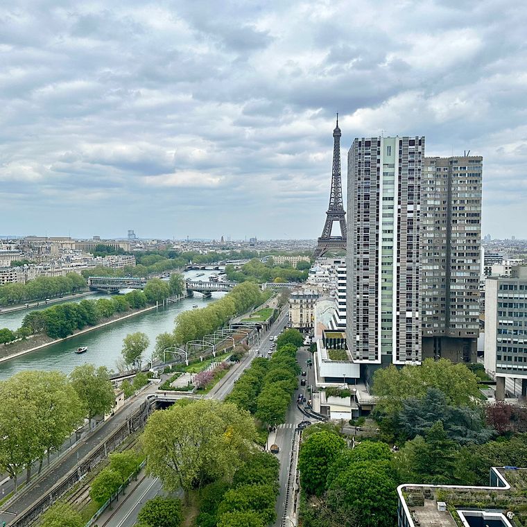 Location quai de Grenelle, Paris 15ème - Photo 1