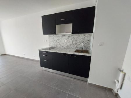 location Appartement T2 DE 38.9m² À MANOSQUE - Photo 3