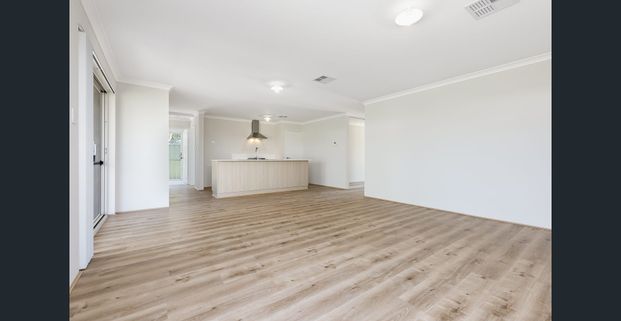 Sleek Henley Brook Haven - Photo 1