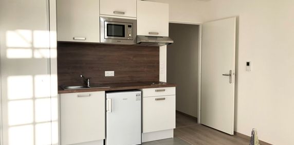 COMPIEGNE COMPIEGNE - TYPE 1 AVEC PARKING - Photo 2