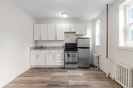 For Lease - 1 Mallory Gardens Unit# 42, Toronto, Ontario - Photo 2