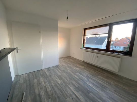 WG Zimmer Delmenhorst Stickgras in 2 FHS - Foto 1