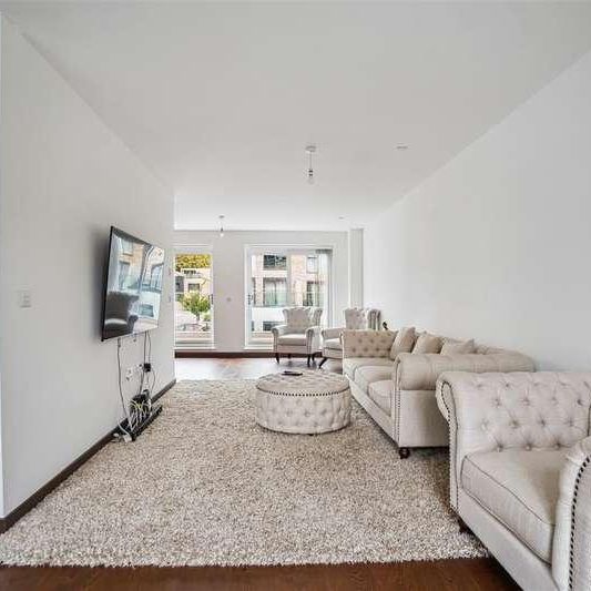 Noel Coward Avenue, Denham Film Studios, UB9 - Photo 1