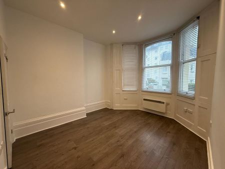 Studio to rent - Photo 3