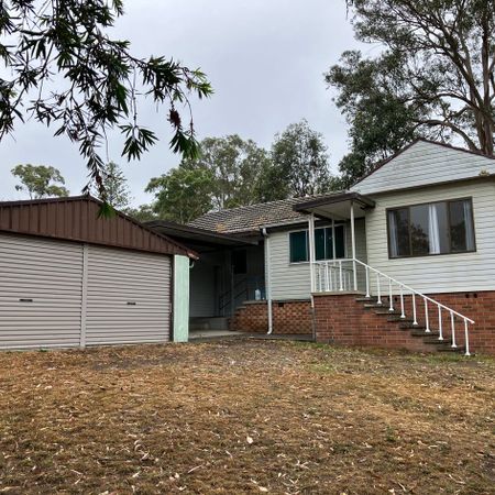 Spacious 4-Bedroom House - Photo 3