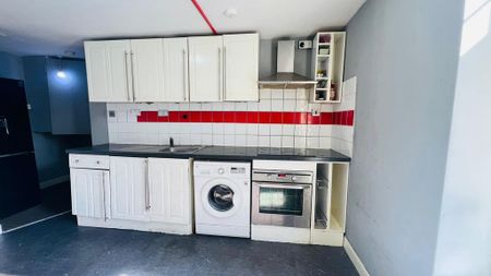 1 bedroom flat to rent - Photo 2