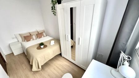 Room in a shared 5-bedroom apartment for rent in Benimaclet. - Photo 4