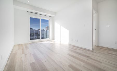 Jersey: Black Accents – 196 Colony, Winnipeg, MB - Photo 2