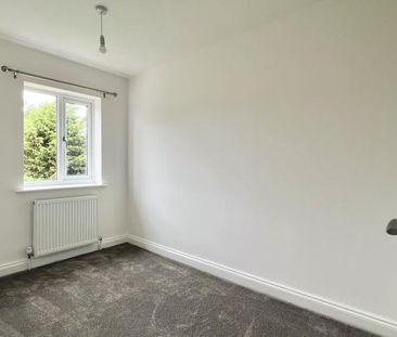 2 bedroom semi-detached house to rent - Photo 5