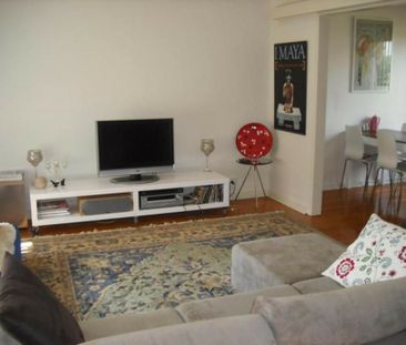 PRIME LOCATION! - Photo 1