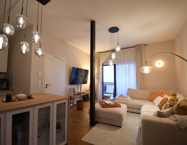 5951 - Höchst attraktive 3-Zimmer-Obergeschosswohnung mit EBK und Balkon im Joh. Voss Haus! - Foto 1